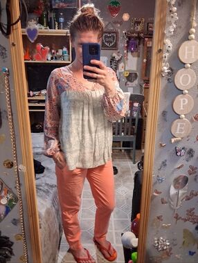 💚Haptics🩷BUY 1 GET 1 FREE💚Flowy Boho Top Sz L